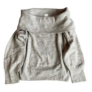 ✨NWOT H&M Sweater✨
